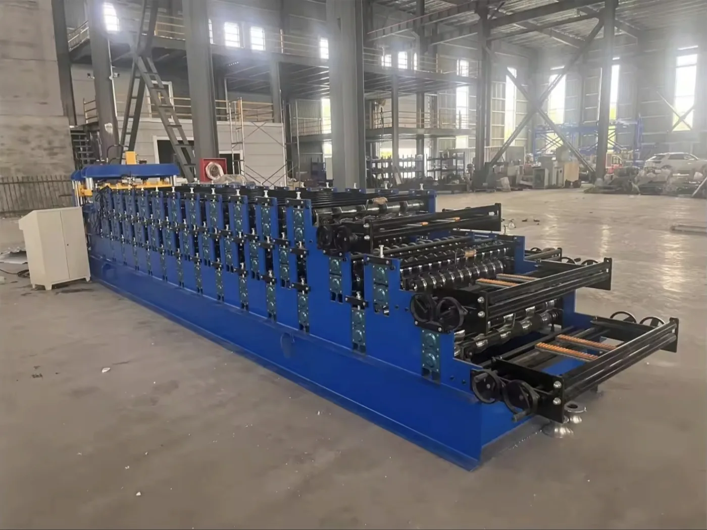 Complete three layer roll forming machine line with 5-ton decoiler stands